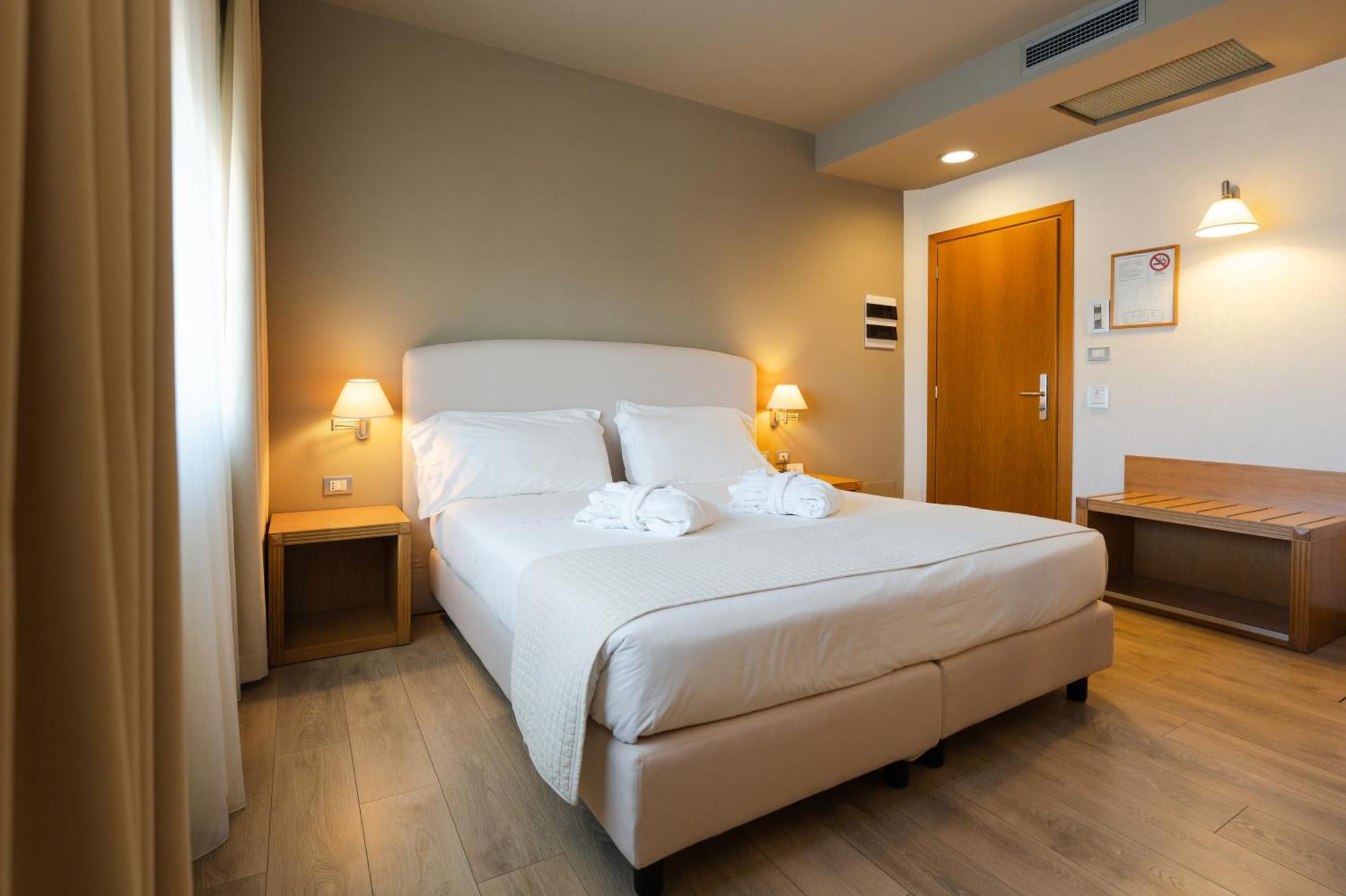 Hotel Touring Carpi Exterior foto