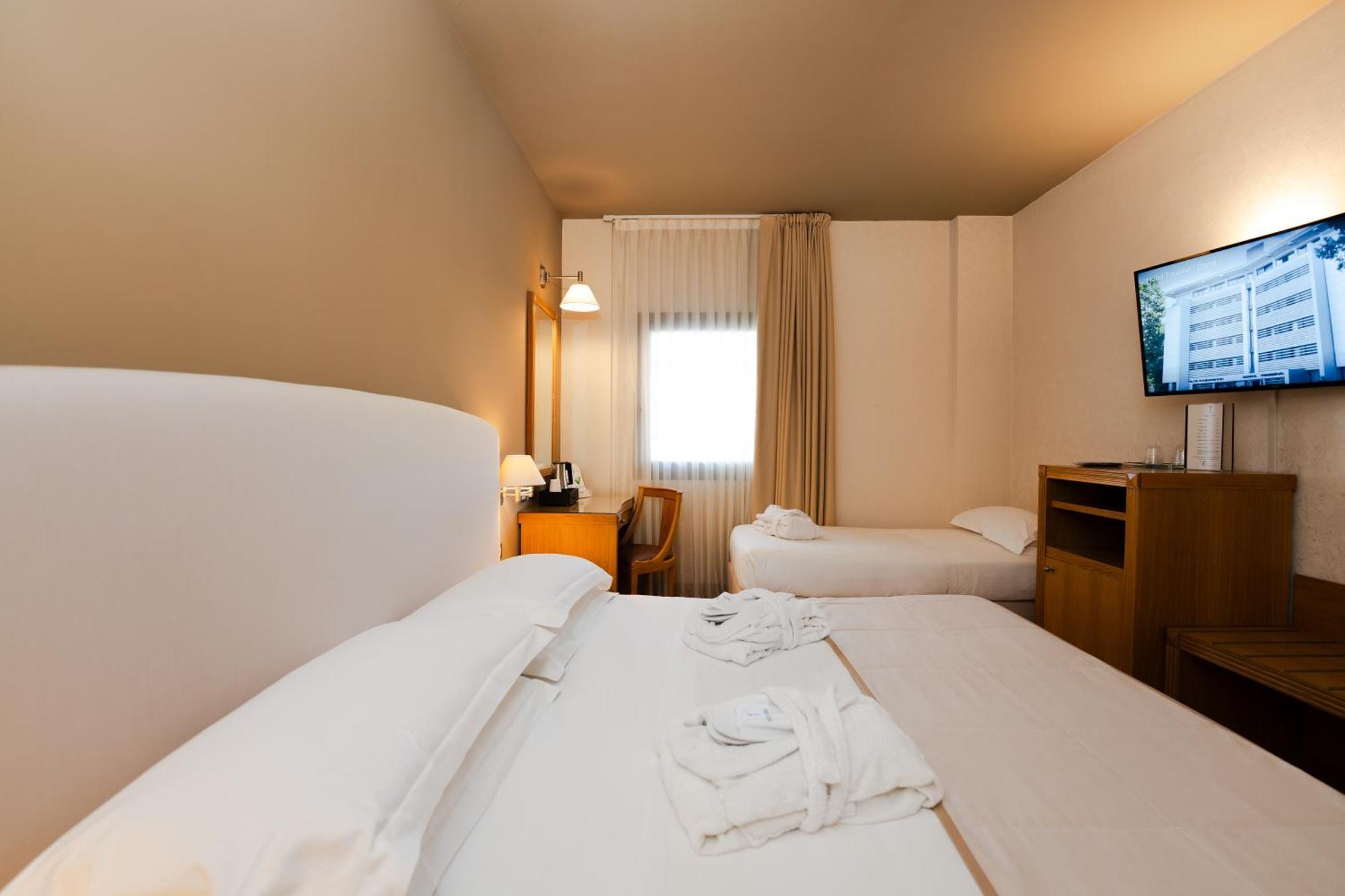Hotel Touring Carpi Exterior foto