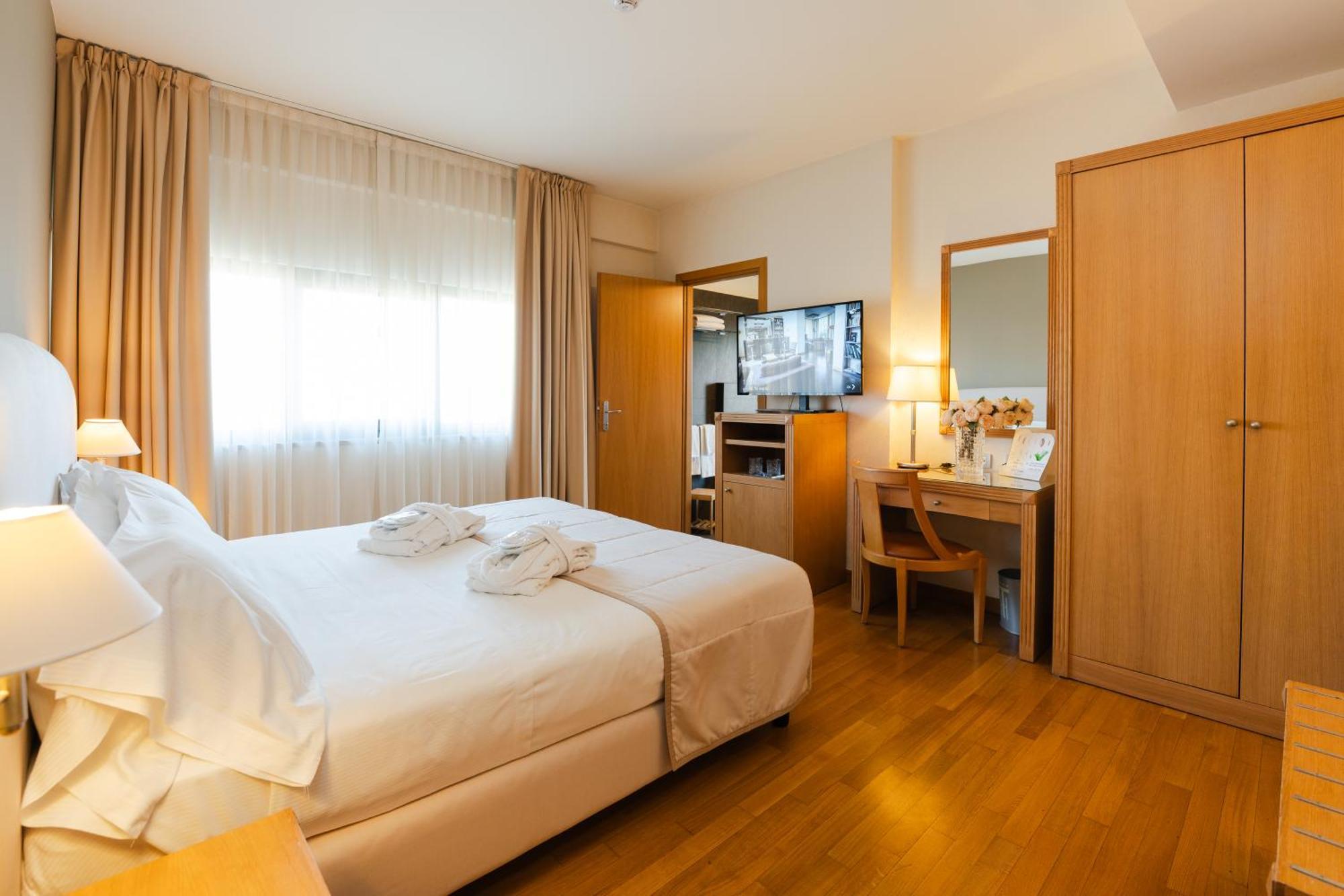 Hotel Touring Carpi Exterior foto