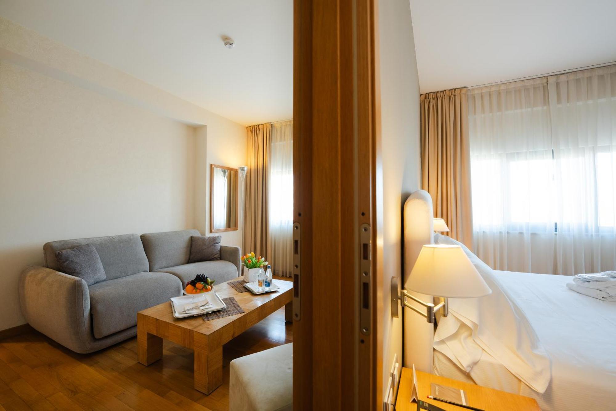 Hotel Touring Carpi Exterior foto