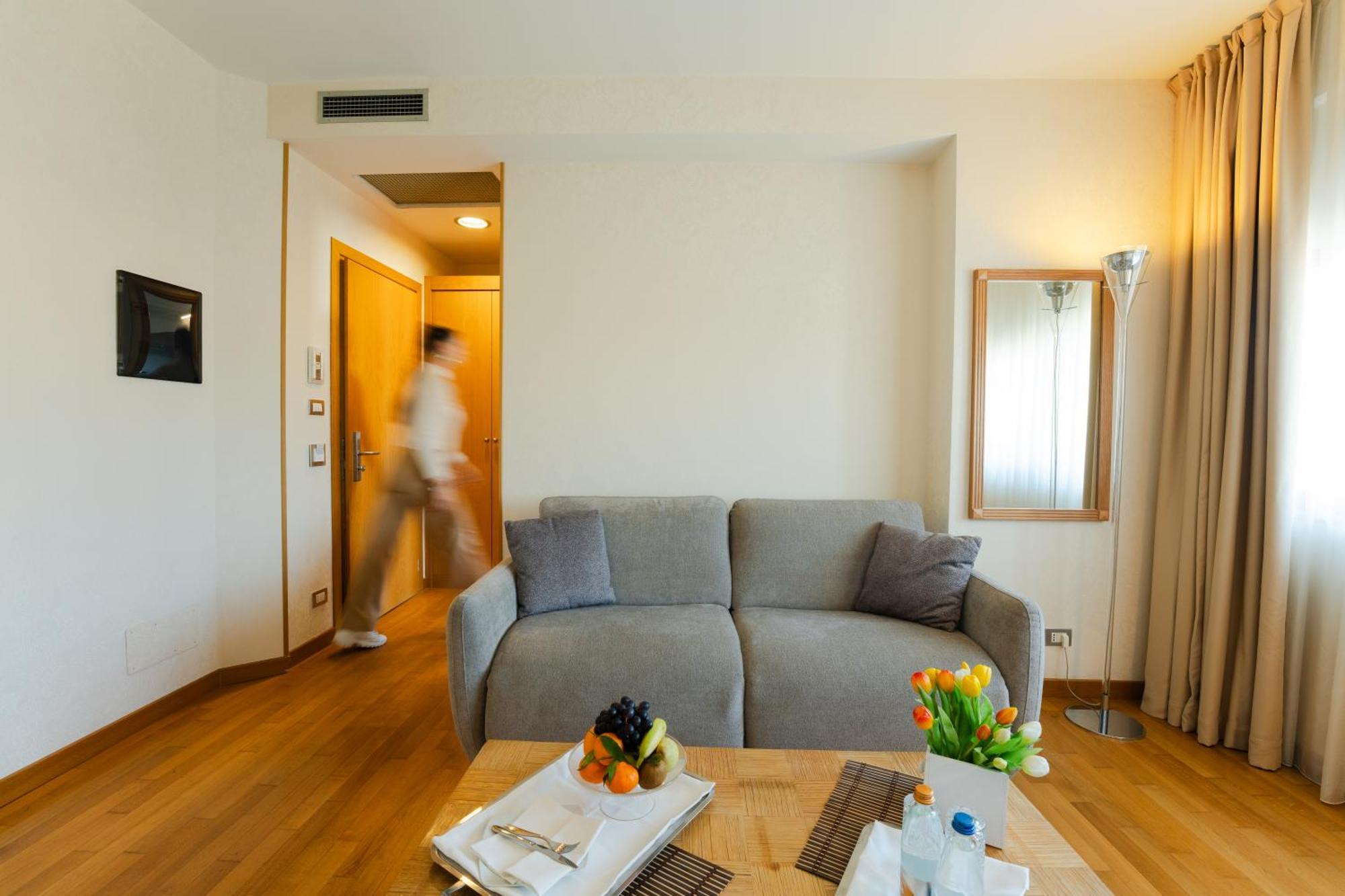 Hotel Touring Carpi Exterior foto